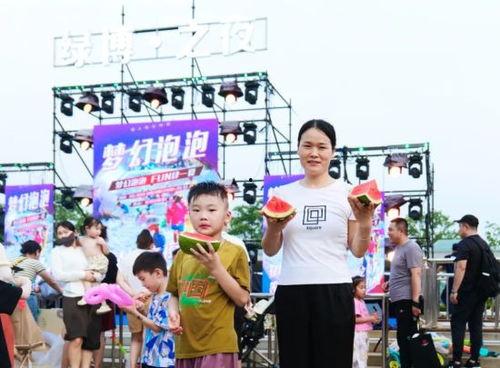 夏日吃瓜大会,吃瓜大会欢乐多